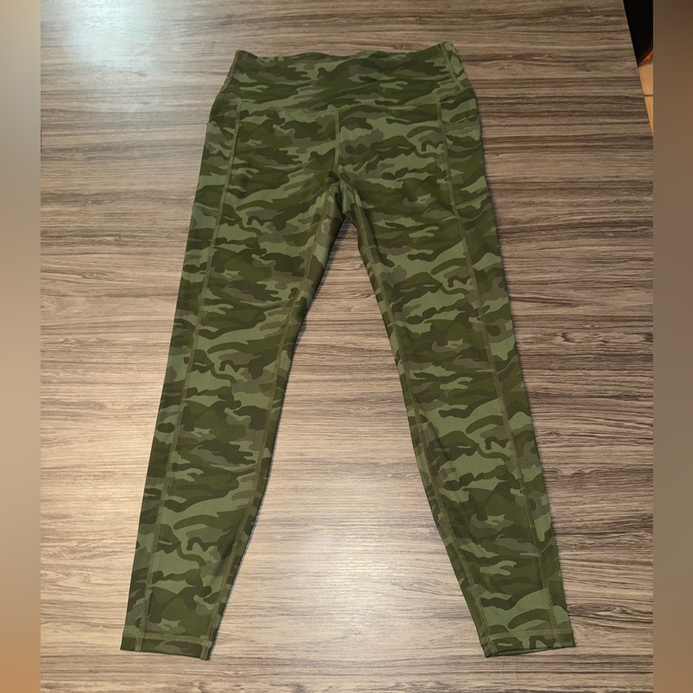 Camo leggings💚🤎